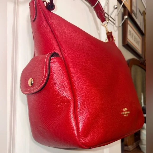 🍒 COACH Pennie Shoulder Bag - Crossbody in Red Pebble Leather - C6152 - Picture 4 of 16